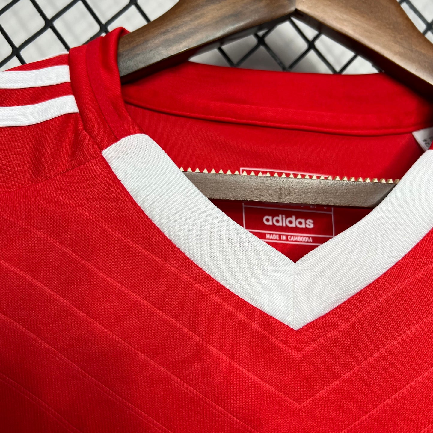 Benfica 2024/25 – Home (Adidas)